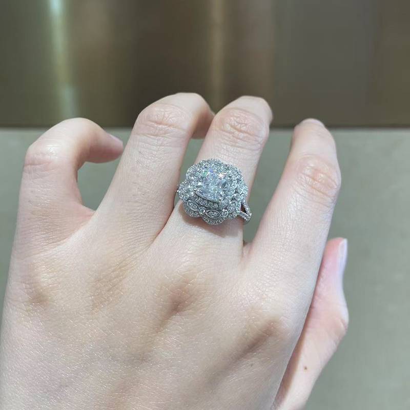 Luxury Pillow shaped Women's Ring S925 Silver Plated Platinum Customized Selection Main Stone Moissanite Diamond 2.5ct/Secondary Stone High Carbon Diamond